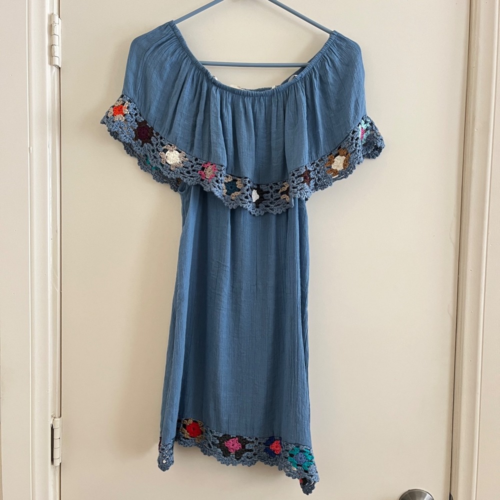 Beach by Exist Crochet‎ Floral Trim Chambray Mini Dress S/M Boho Cottage Peasant
